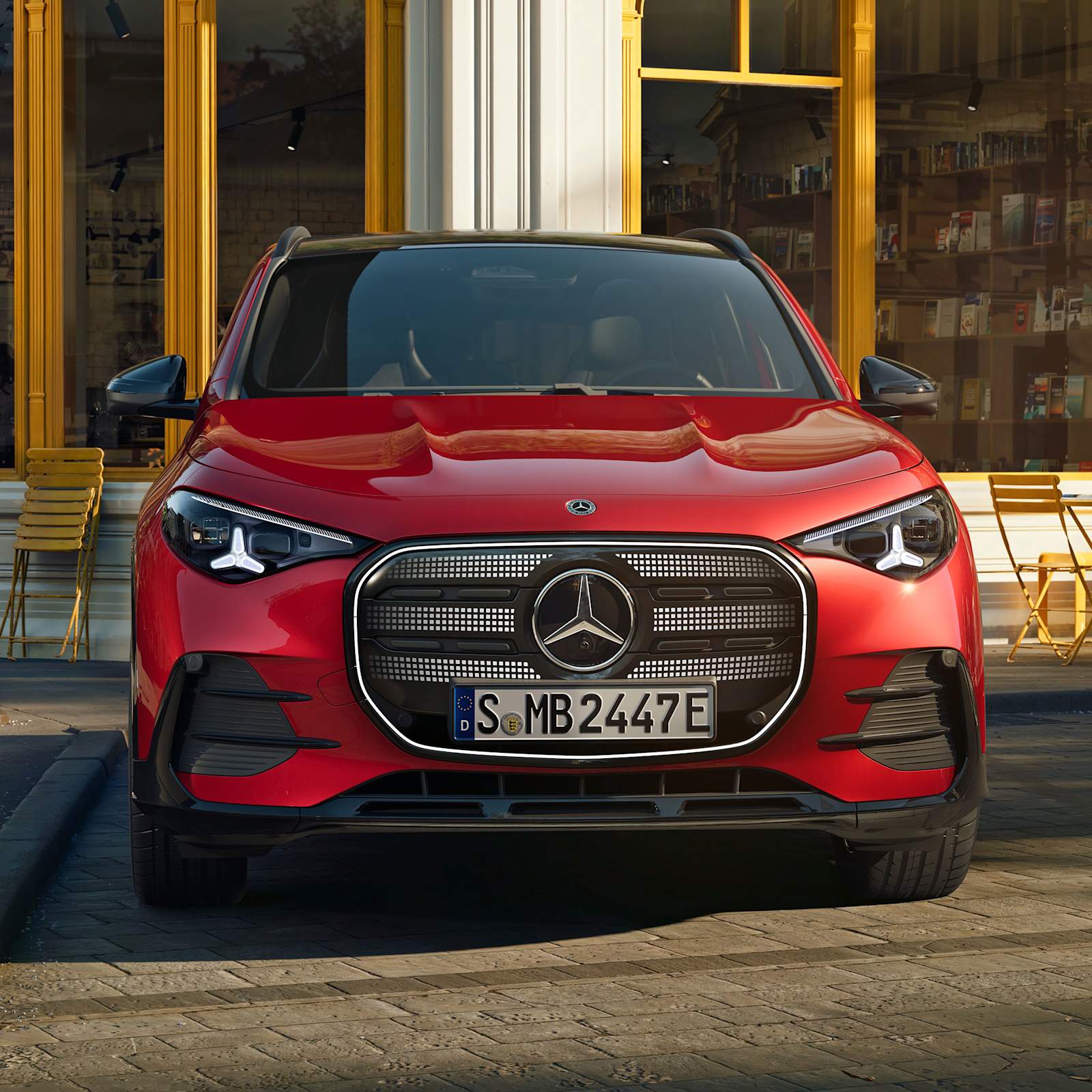 Ikonisk Mercedes-Benz-grill med opplyst panel